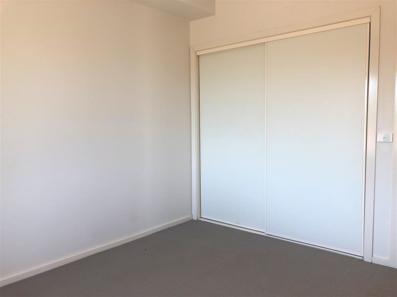 Photo - 24/2-4 Hutton Street, Dandenong VIC 3175 - Image 9