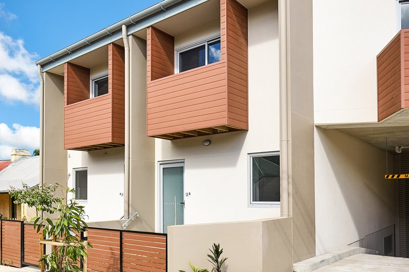 Photo - 2/42-44 Crown Street, St Peters NSW 2044 - Image 2