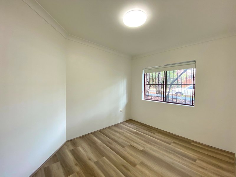 Photo - 2/42-46 Wentworth Road, Burwood NSW 2134 - Image 4