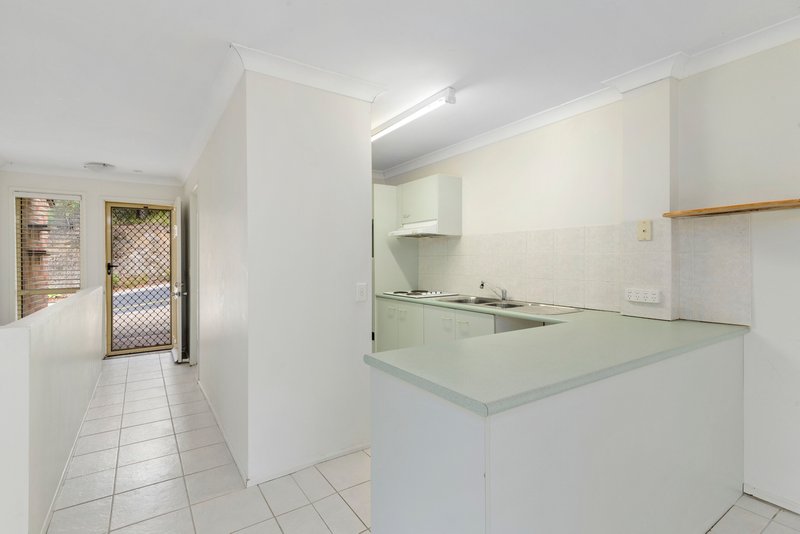 Photo - 24/2-6 Simpsons Road, Currumbin Waters QLD 4223 - Image 12