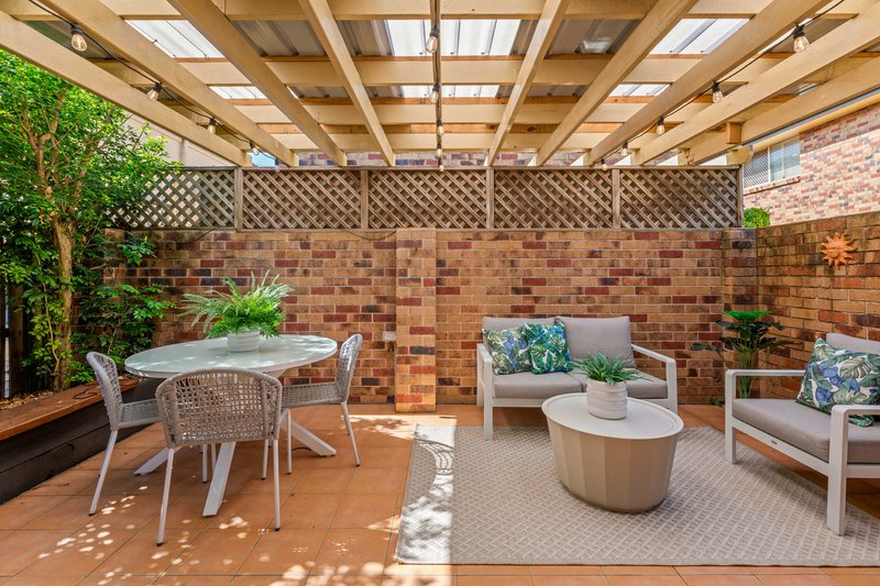 Photo - 2/42 Alfred Street, Mermaid Beach QLD 4218 - Image 10