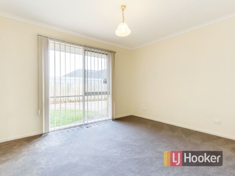 Photo - 2/42 Baird Street, Mulgrave VIC 3170 - Image 7