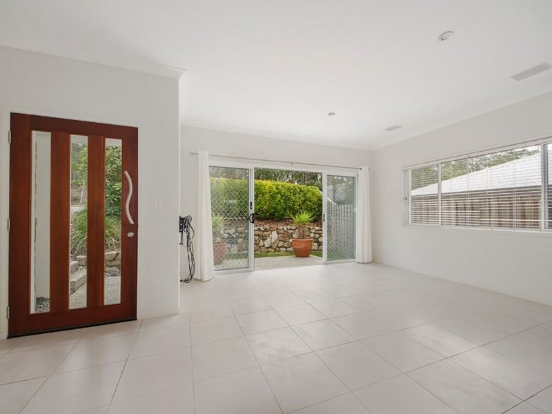 Photo - 2/42 Barden Ridge Road, Reedy Creek QLD 4227 - Image 4