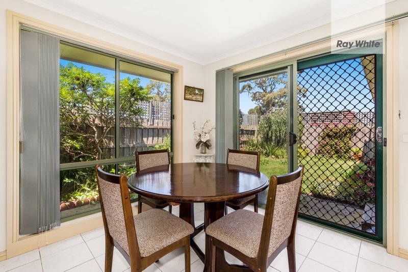 Photo - 2/42 Carbon Crescent, Mill Park VIC 3082 - Image 2