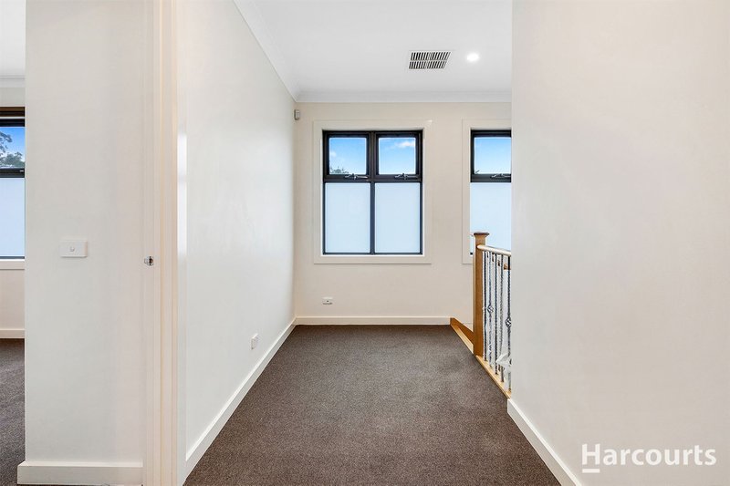 Photo - 2/42 Eley Road, Burwood VIC 3125 - Image 12