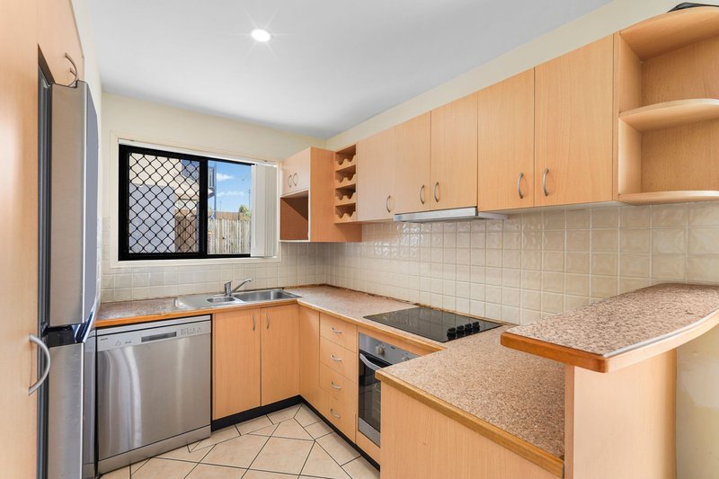Photo - 2/42 Ethel Street, Chermside QLD 4032 - Image 3