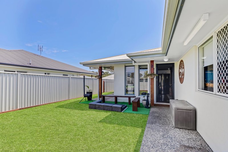 Photo - 2/42 Featherwood Crescent, Beerwah QLD 4519 - Image 11