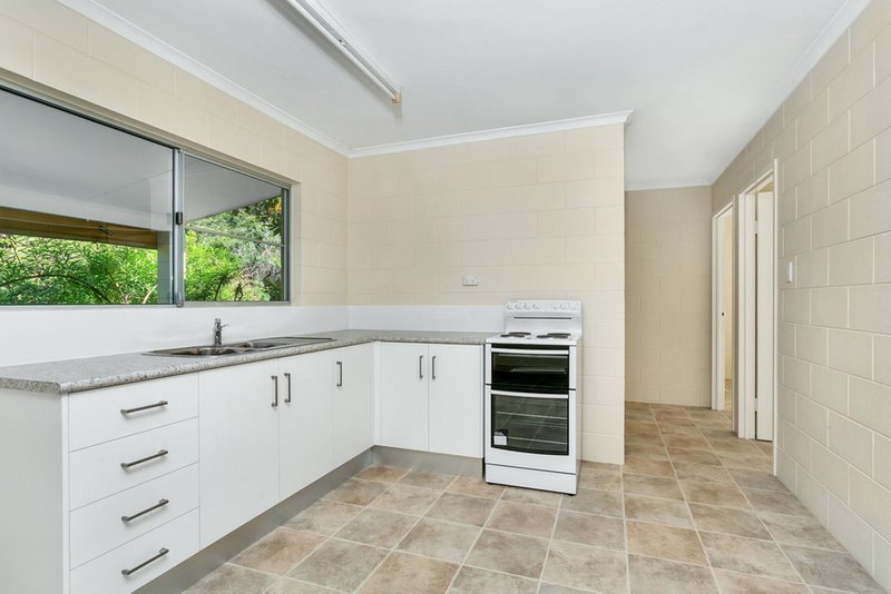 Photo - 242 Ganyan Drive, Speewah QLD 4881 - Image 5