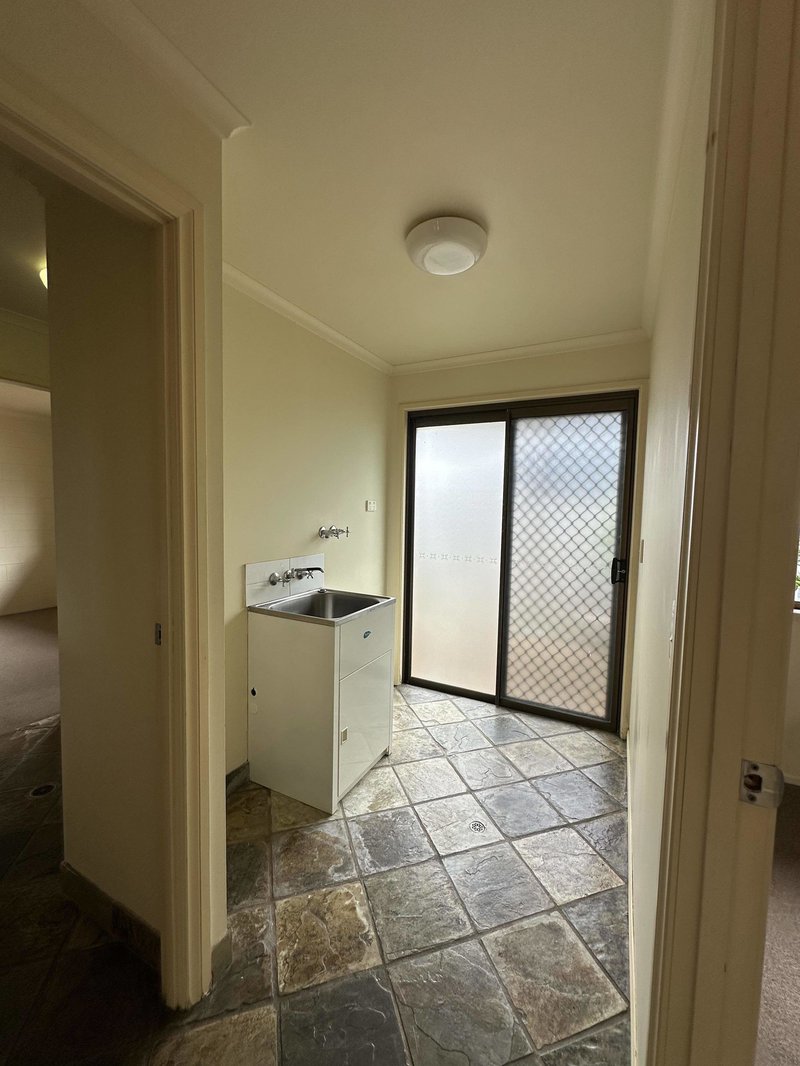 Photo - 2/42 George Street, Bundaberg South QLD 4670 - Image 4