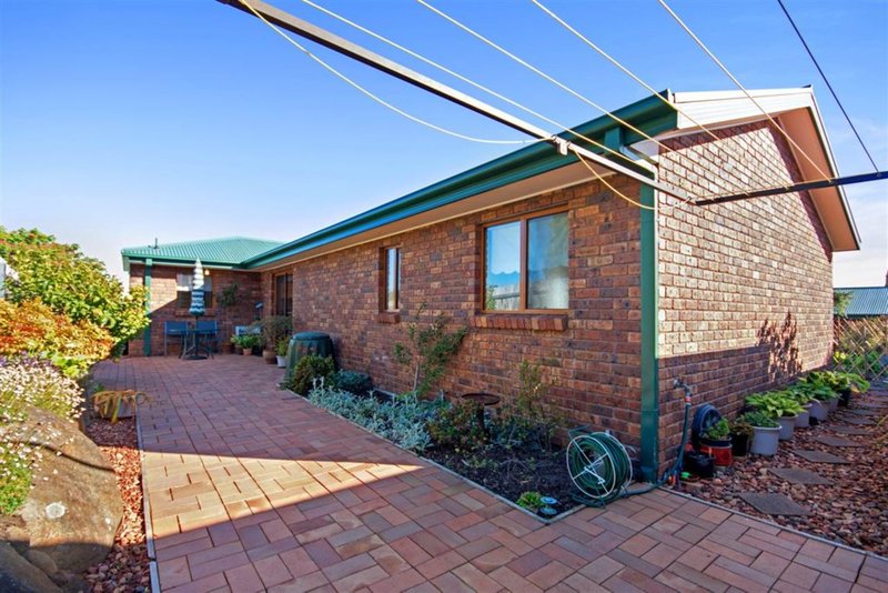 Photo - 2/42 Grinter Street, Riverside TAS 7250 - Image 11