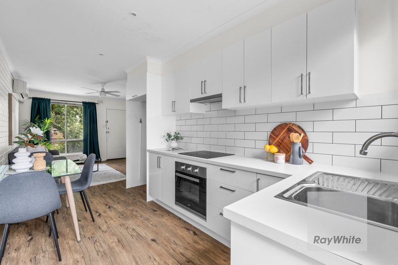 Photo - 2/42 Harbury Street, Reservoir VIC 3073 - Image 2