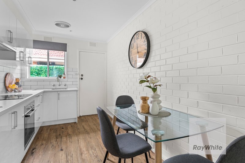 Photo - 2/42 Harbury Street, Reservoir VIC 3073 - Image 5