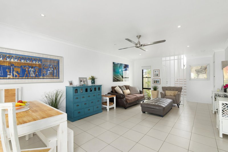 Photo - 24/2 Inland Drive, Tugun QLD 4224 - Image 4