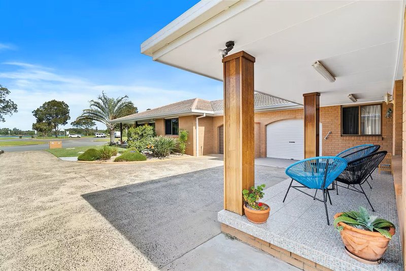 Photo - 2/42 Keith Compton Drive, Tweed Heads NSW 2485 - Image 2