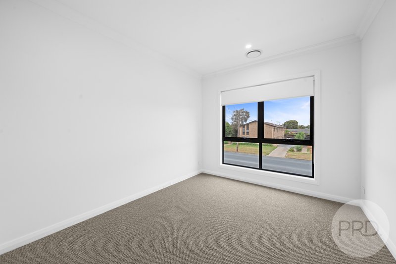 Photo - 242 Kincaid Street, Wagga Wagga NSW 2650 - Image 11