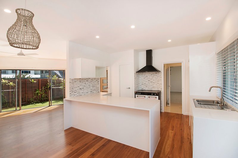 Photo - 2/42 Kingscliff Street, Kingscliff NSW 2487 - Image 3