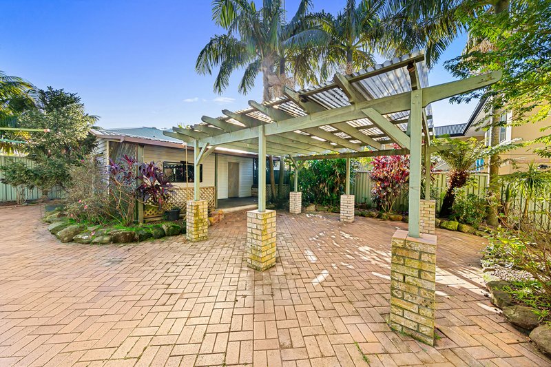 Photo - 242 Lakedge Avenue, Berkeley Vale NSW 2261 - Image 12