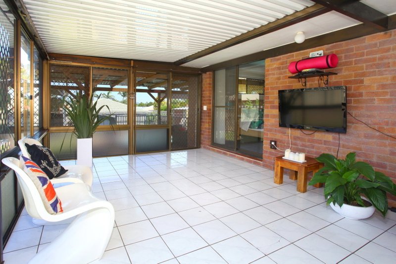 Photo - 242 Oxley Drive, Coombabah QLD 4216 - Image 4