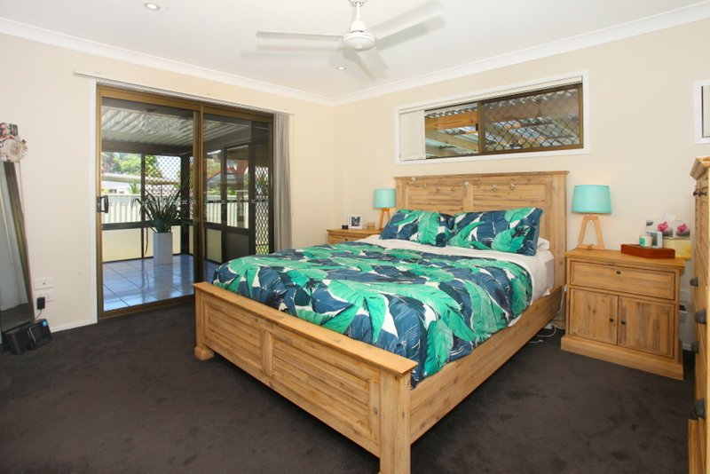 Photo - 242 Oxley Drive, Coombabah QLD 4216 - Image 9