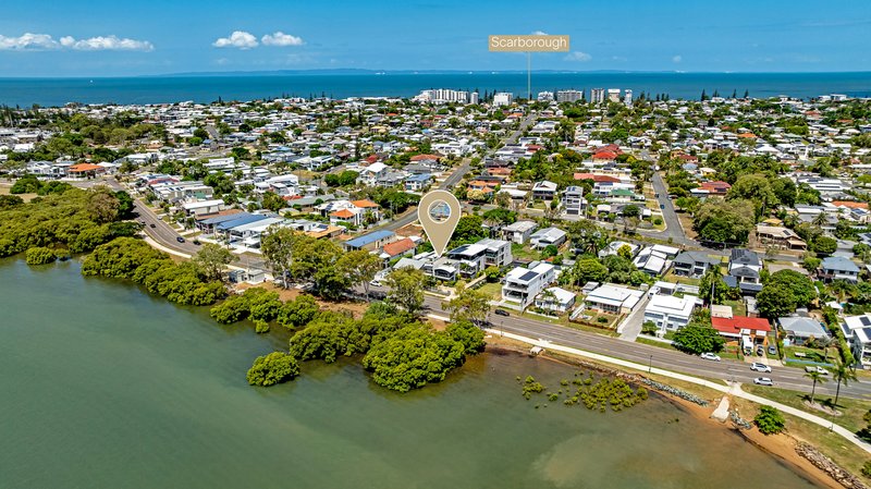 Photo - 2/42 Oyster Point Esplanade, Scarborough QLD 4020 - Image 2