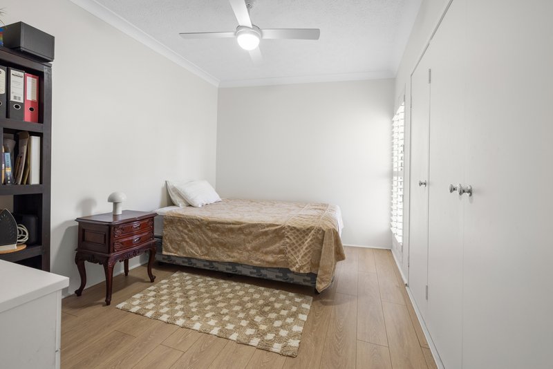 Photo - 2/42 Oyster Point Esplanade, Scarborough QLD 4020 - Image 15