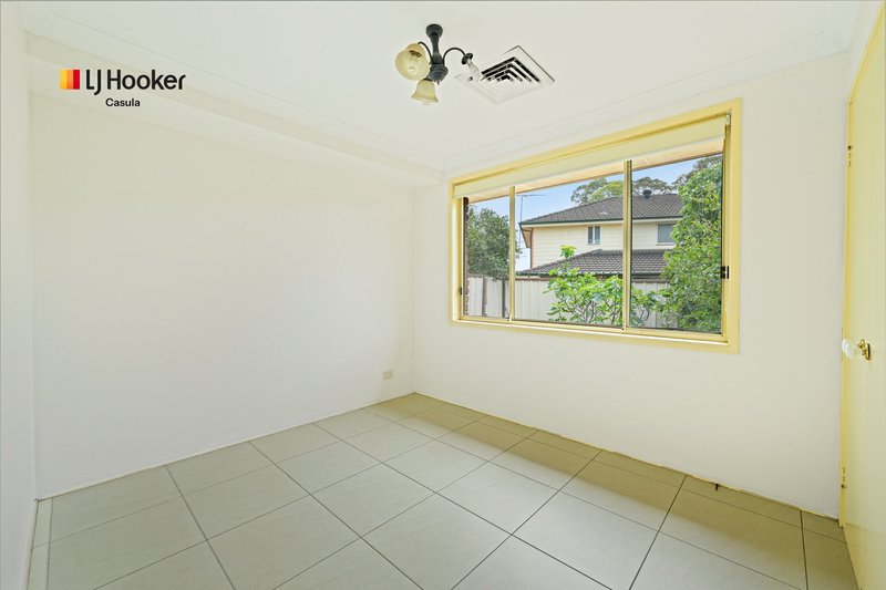 Photo - 242 Pacific Palms Circuit, Hoxton Park NSW 2171 - Image 6