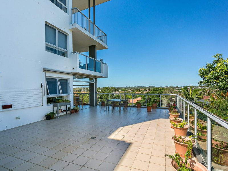 Photo - 2/42 Scottsdale Drive, Robina QLD 4226 - Image 10