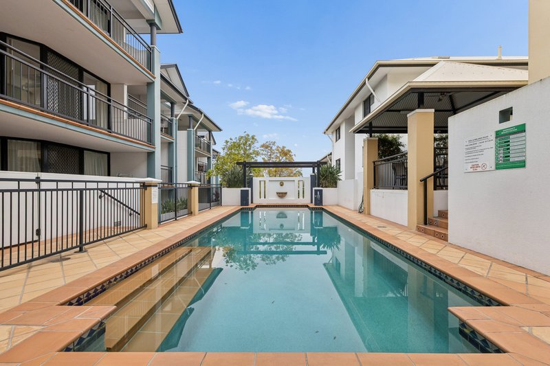 Photo - 24/2 St Pauls Terrace, Spring Hill QLD 4000 - Image 2