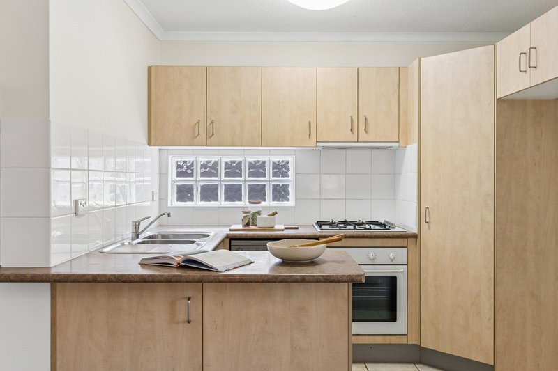 Photo - 24/2 St Pauls Terrace, Spring Hill QLD 4000 - Image 6