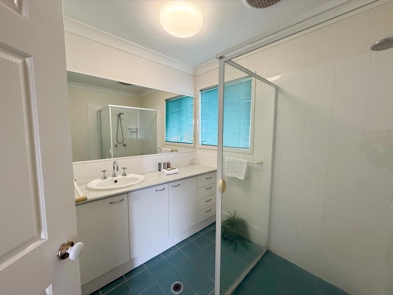 Photo - 2/42 Third Avenue, Palm Beach QLD 4221 - Image 23