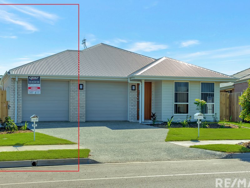 Photo - 2/42 Village Boulevard, Pimpama QLD 4209 - Image 1