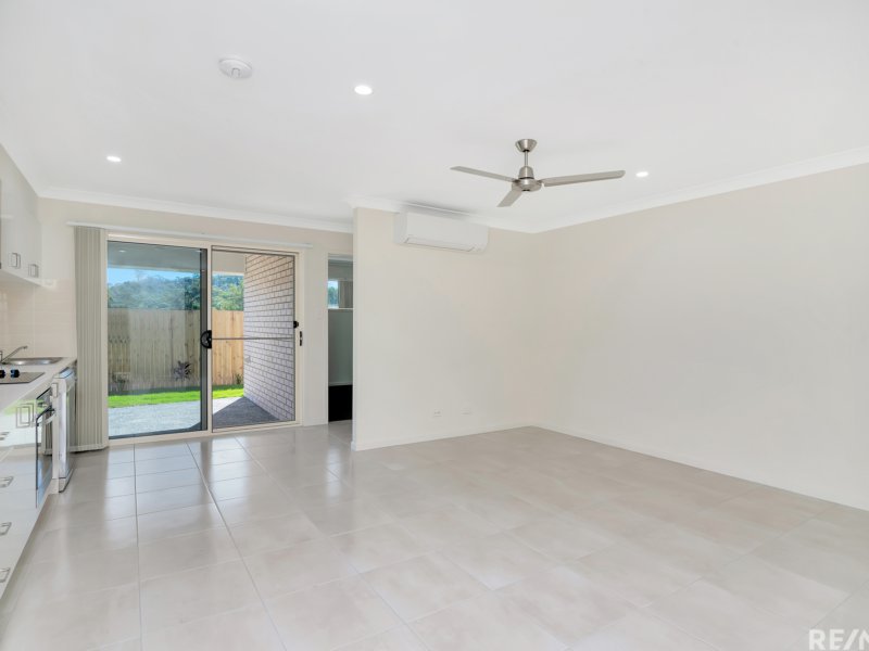 Photo - 2/42 Village Boulevard, Pimpama QLD 4209 - Image 2