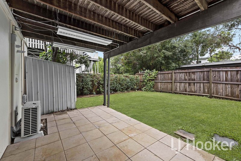 Photo - 2/42 William Parade, Fairfield QLD 4103 - Image 6