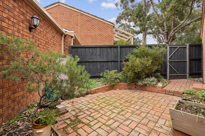 Photo - 2/42 Zetland Road, Mont Albert VIC 3127 - Image 12