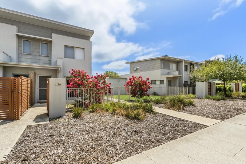 Photo - 24/20 Clare Burton Crescent, Franklin ACT 2913 - Image 4