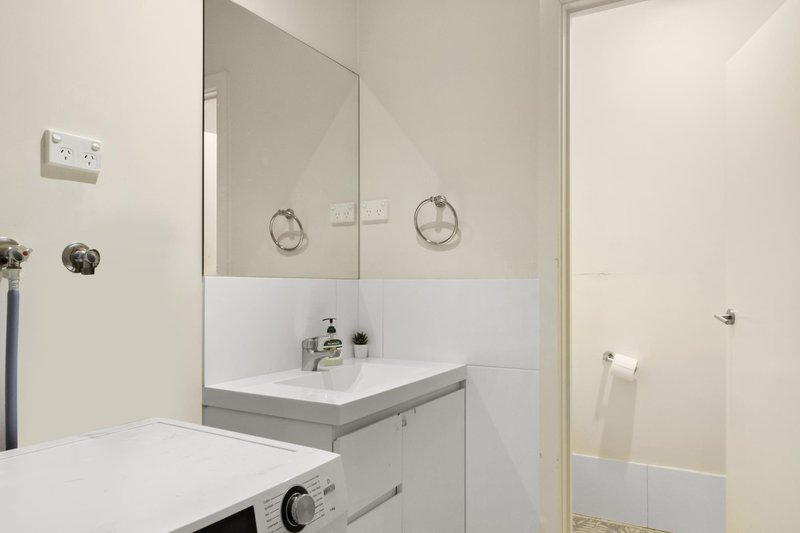 Photo - 24/20 Clare Burton Crescent, Franklin ACT 2913 - Image 11