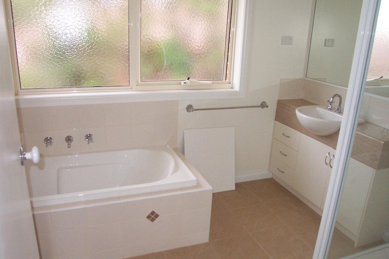 Photo - 2/420 Middleborough Road, Blackburn VIC 3130 - Image 5