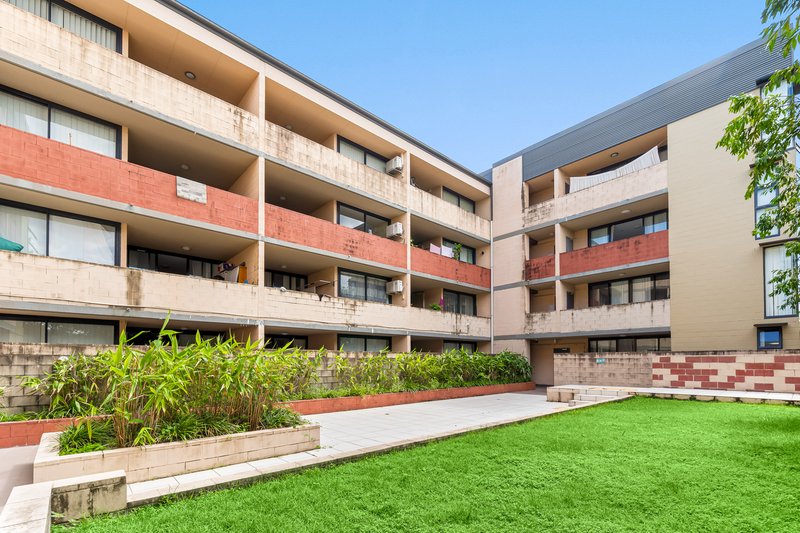 Photo - 24/23-25 Blackwood Road, Logan Central QLD 4114 - Image 9