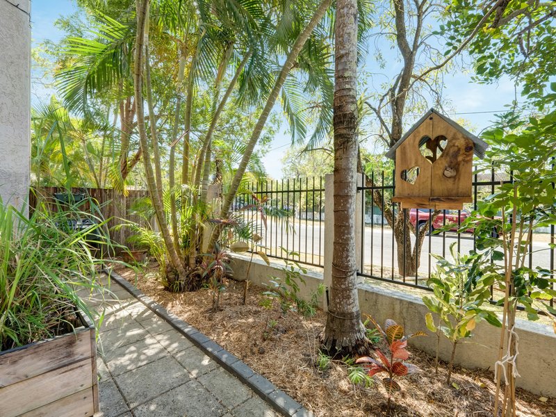 Photo - 2/423-427 Draper Street, Parramatta Park QLD 4870 - Image 8