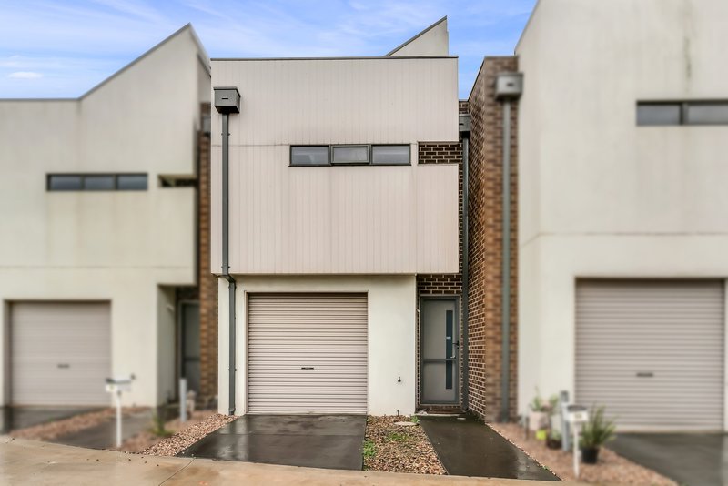 24/24-36 Healesville Loop, Craigieburn VIC 3064