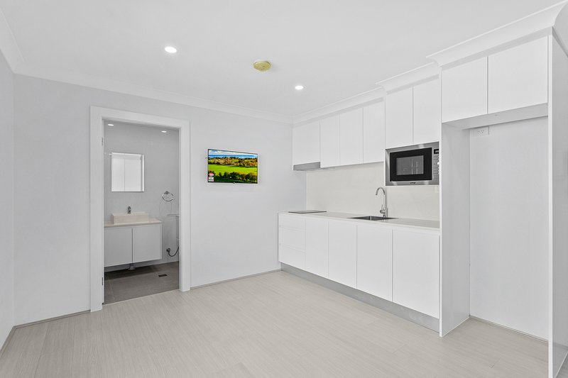 Photo - 2/424 King Georges Road, Beverly Hills NSW 2209 - Image 3