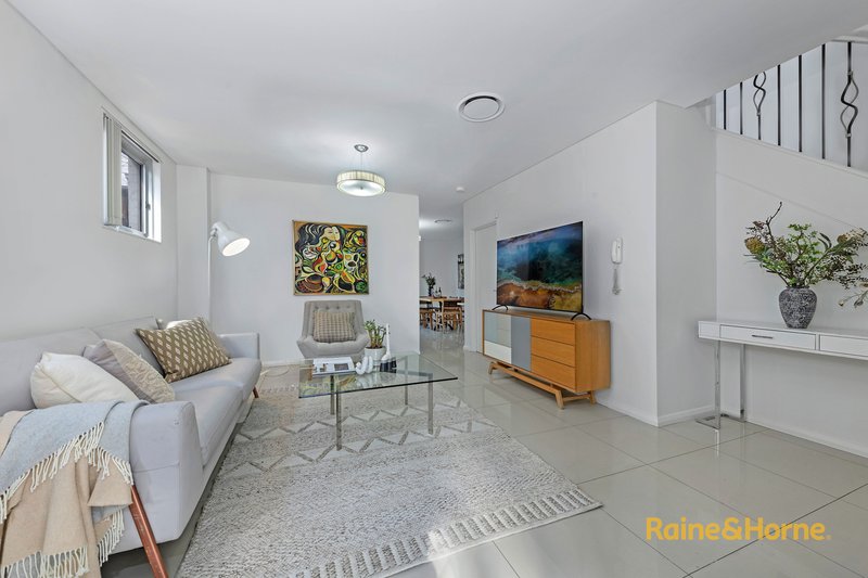 Photo - 24/25 Leslie Street, Roselands NSW 2196 - Image 2