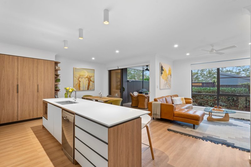 Photo - 24/25 Oasis Close, Manly West QLD 4179 - Image 6