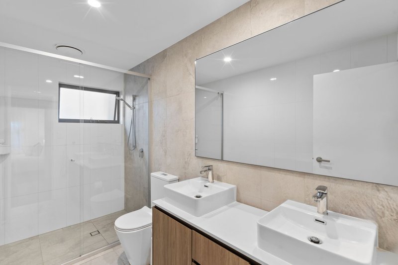 Photo - 24/25 Oasis Close, Manly West QLD 4179 - Image 11