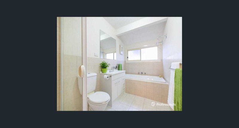 Photo - 2/426 Huntingdale Road, Oakleigh South VIC 3167 - Image 5