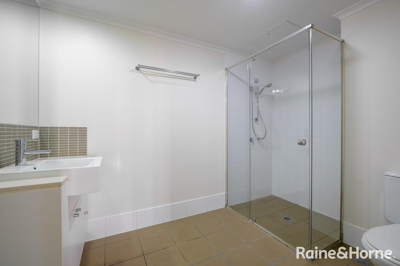 Photo - 242/64 Glenlyon Street, Gladstone Central QLD 4680 - Image 9