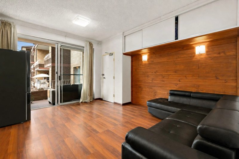 Photo - 24/26a Wolli Creek Road, Banksia NSW 2216 - Image 3