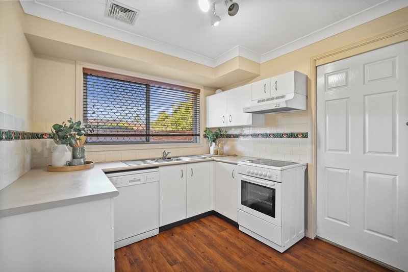 Photo - 24/28 Emily Street, Marks Point NSW 2280 - Image 4