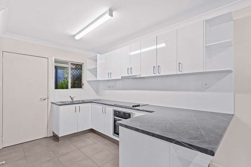 Photo - 24/28 Island Drive, Cannonvale QLD 4802 - Image 2