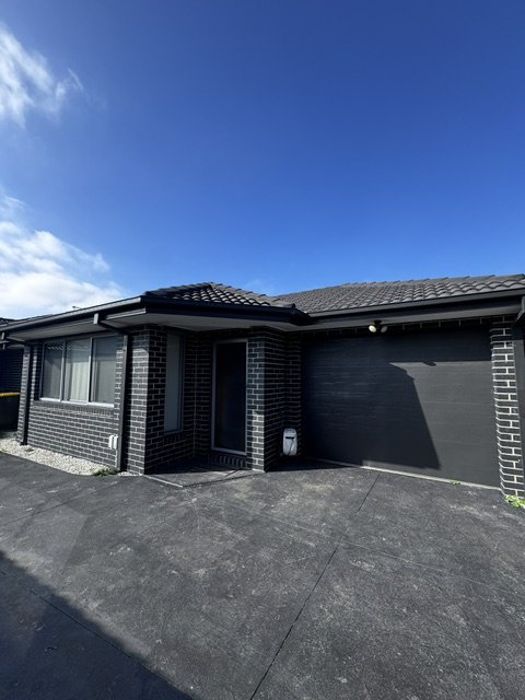 Photo - 2/43 Apollo Crescent, Dallas VIC 3047 - Image 1